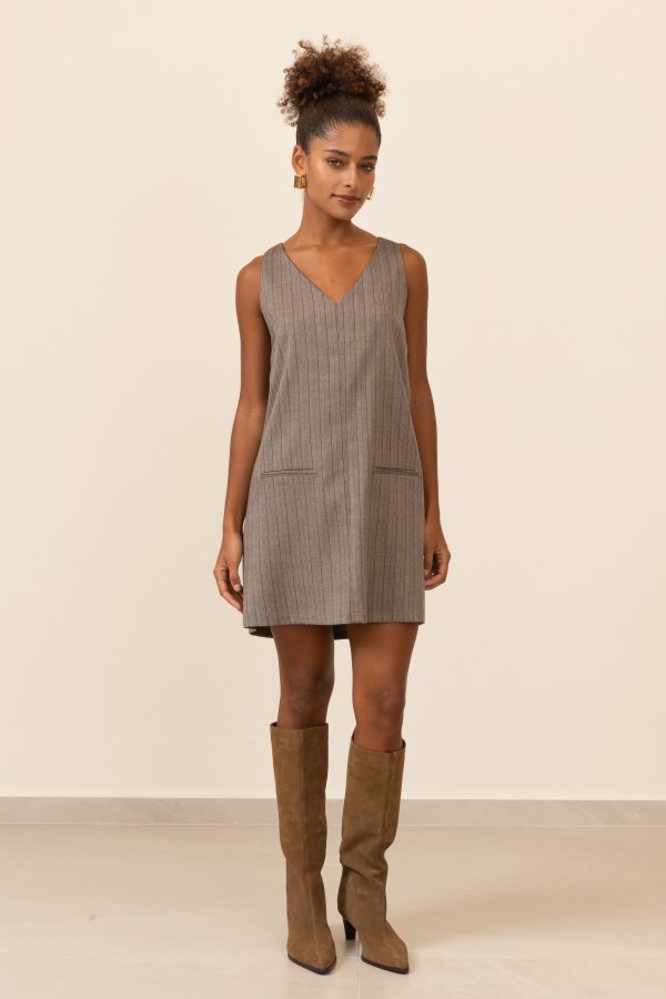 Vestido Curto Decote V-Imagem 3