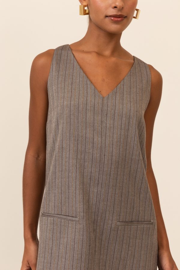 Vestido Curto Decote V-Imagem 5