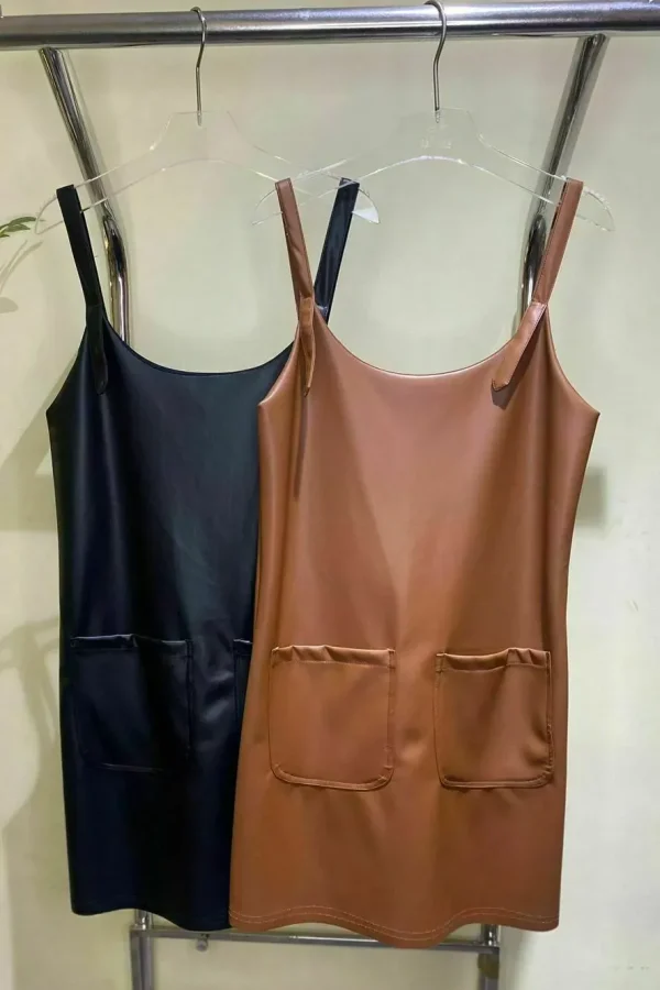 Vestido Curto De Couro Com Bolsos-Imagem 5