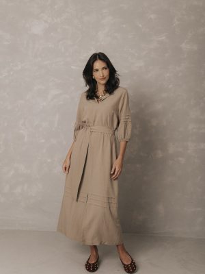 Vestido Midi Detalhe Nervuras