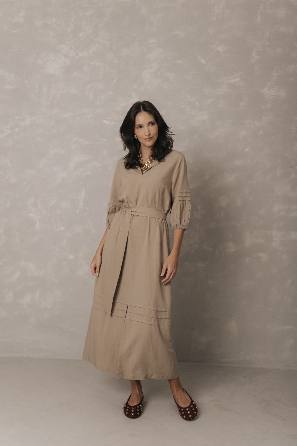 Vestido Midi Detalhe Nervuras