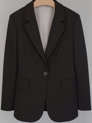 Blazer Isa Moya.