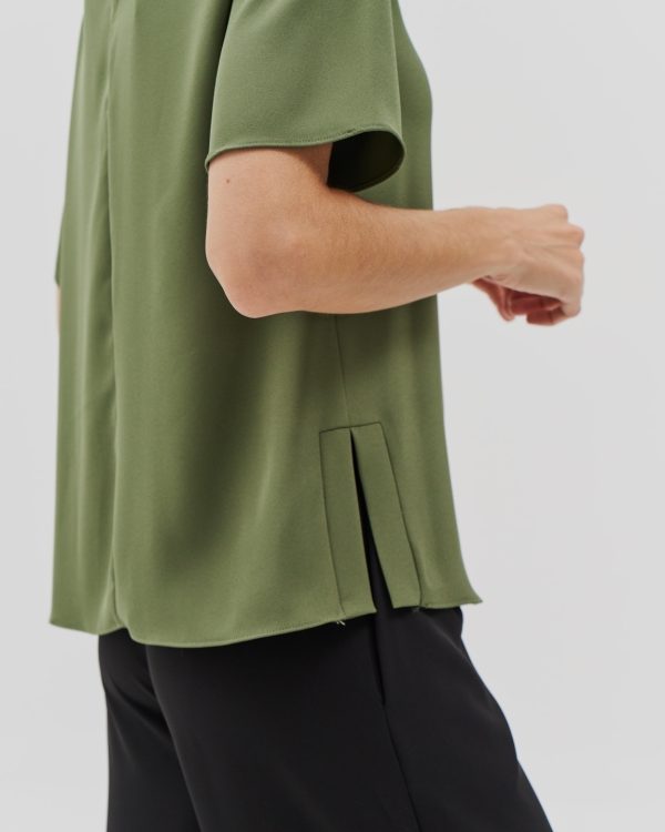 Blusa Alf Crepe Mg Curta Abert Lateral-Imagem 7