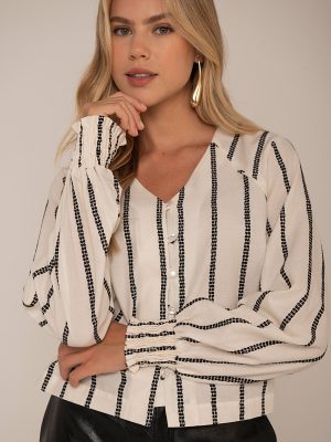 Blusa Bata Voil Bordado Listrado