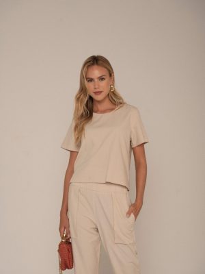Blusa Manga Curta Detalhe Ombro