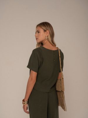 Blusa Manga Curta 3 Botoes Costas