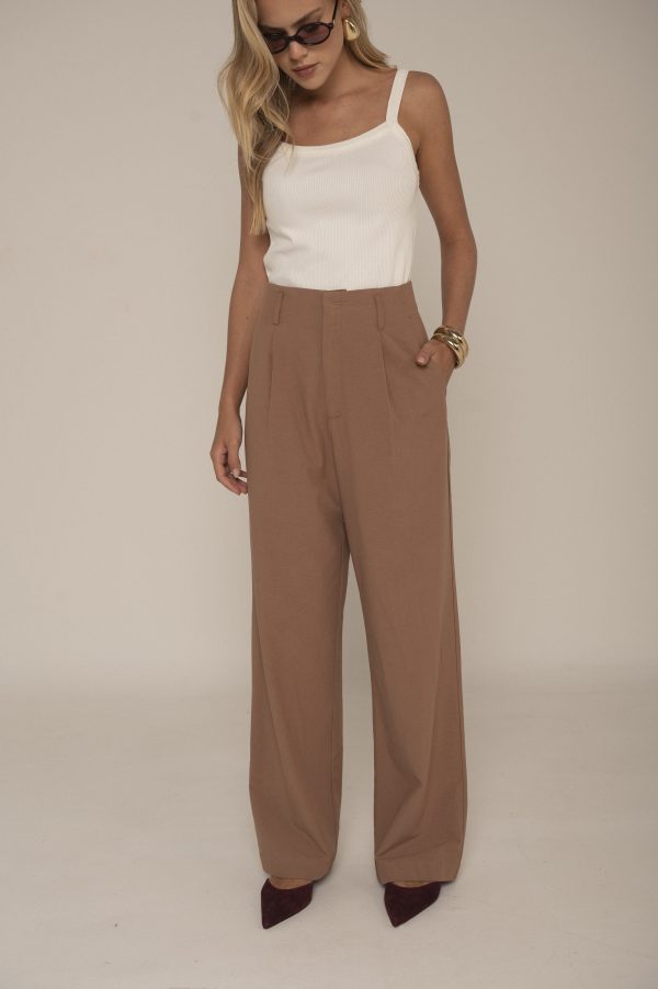 Calça Pantalona Com Pregas Cintura