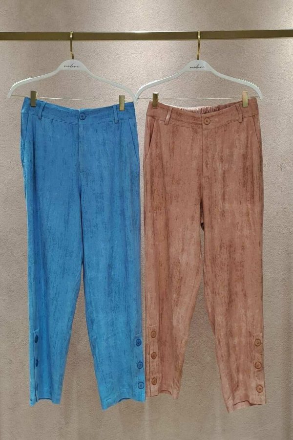 Calça Cenoura Detalhe Botoes Barra-Imagem 3
