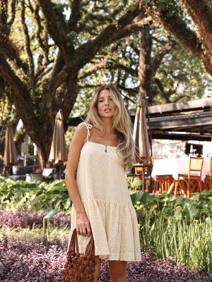 Vestido Curto Crepe Yorio Bordado