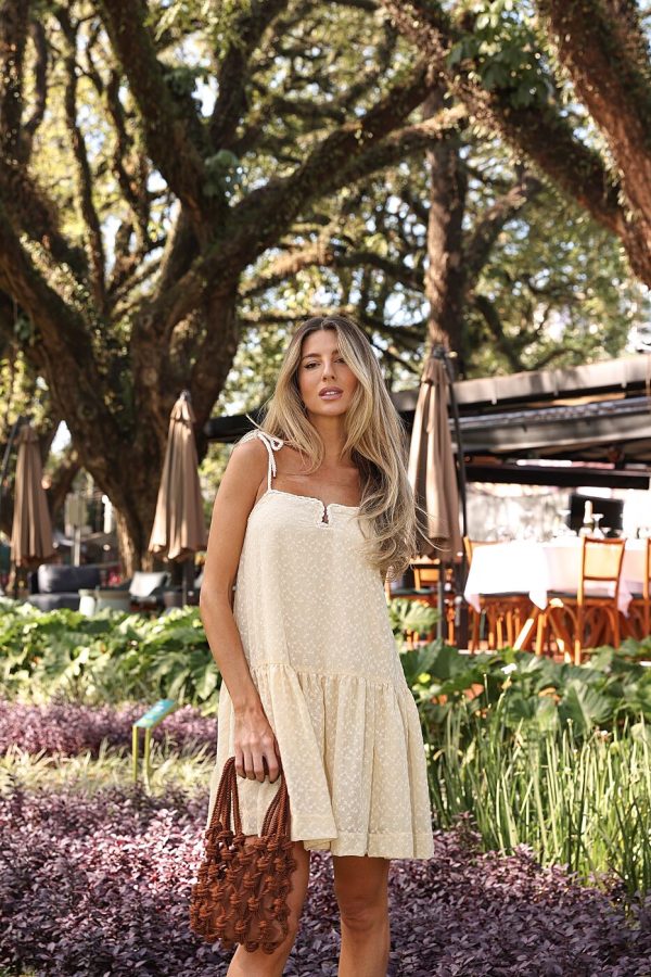 Vestido Curto Crepe Yorio Bordado