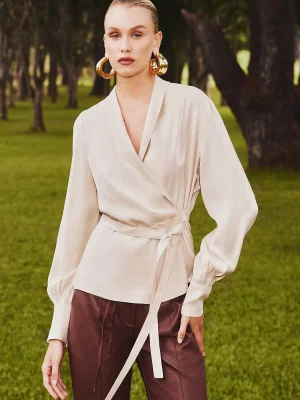 Blusa Viscose Acetin C/Det Transpassado