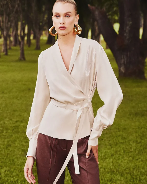 Blusa Viscose Acetin C/Det Transpassado