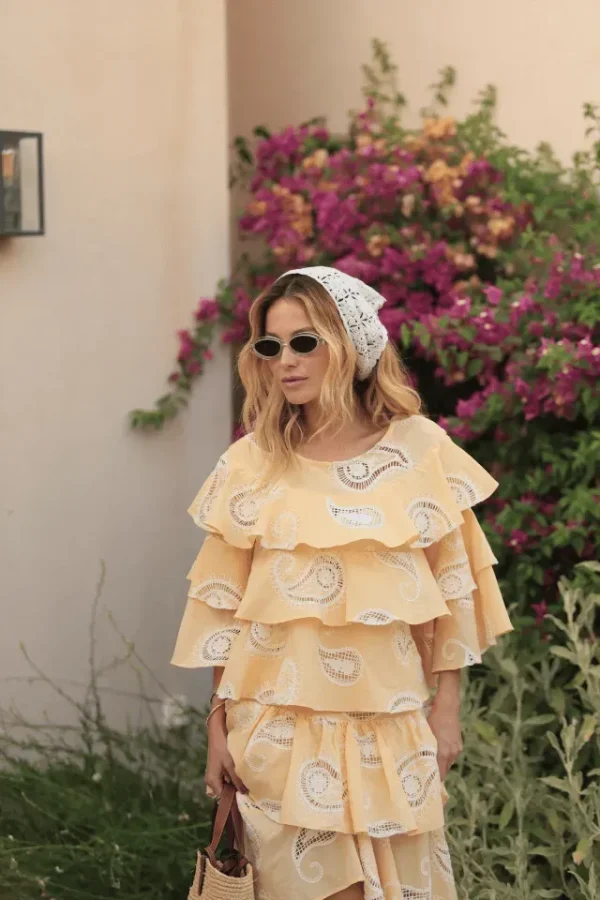 BLUSA DE LAISE EM CAMADAS