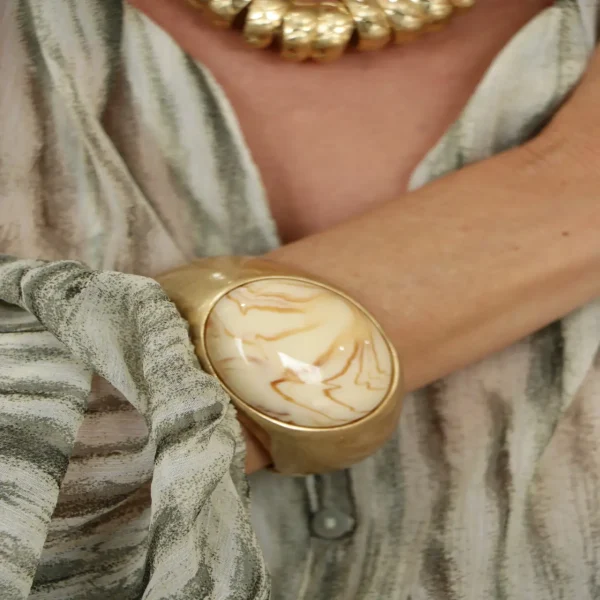 COLAR DOURADO TEXTURIZADO CHUNKY-Imagem 2