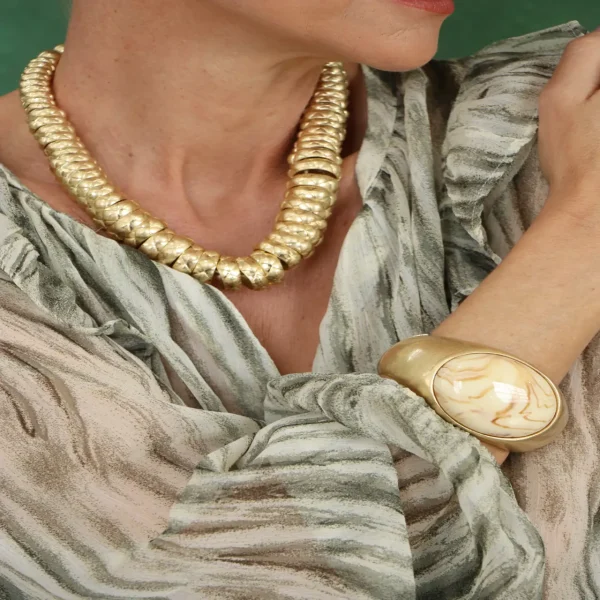COLAR DOURADO TEXTURIZADO CHUNKY-Imagem 3