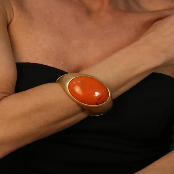 BRACELETE DOURADO COM PEDRA OVAL LARANJA-Imagem 2