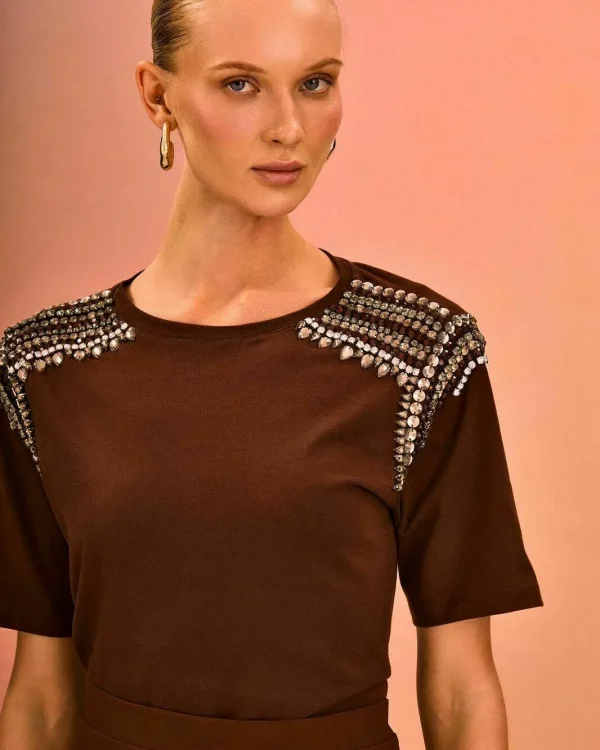 T SHIRT BORDADO PEDRARIAS OMBRO-Imagem 4