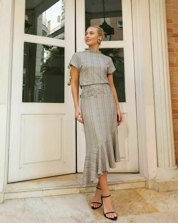 CONJUNTO BLUSA E SAIA MIDI ASSIMETRICA XADREZ