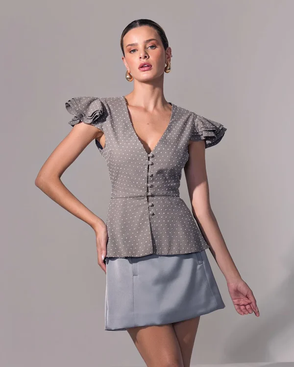 BLUSA TRICOLINE BABADO MANGA BOTÕES FRENTE