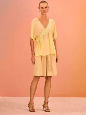 BLUSA CREPE GEORGETTE COM RENDA