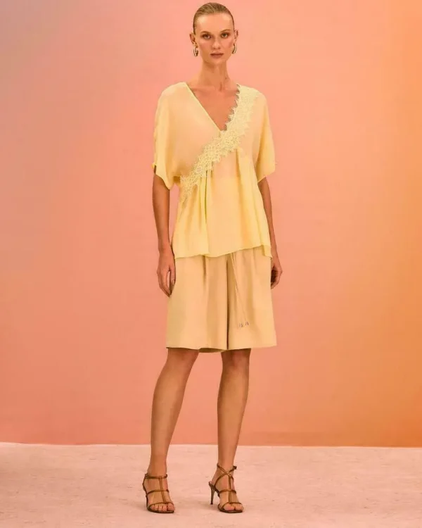 BLUSA CREPE GEORGETTE COM RENDA