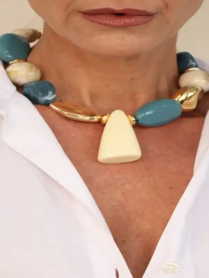 COLAR DE PEDRAS AZUIS, OFF-WHITE E DOURADO