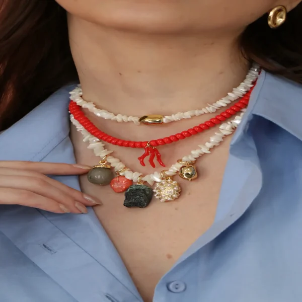 COLAR MADREPÉROLA E DOURADO CORAL CHIC-Imagem 3