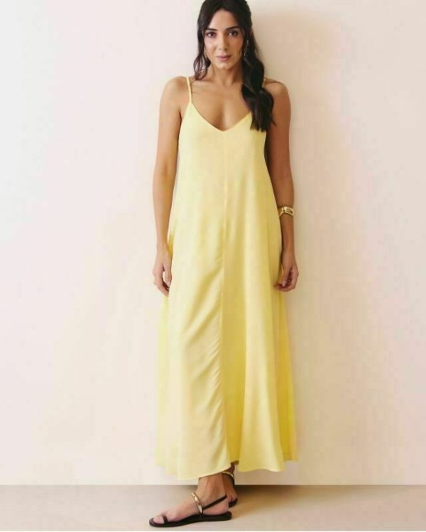 Vestido Amplo Com Amarracao Nas Costas