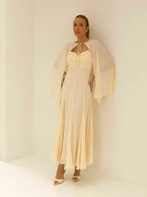 VESTIDO CREPE ALCA BUSTO DRAPEADO E CAPA