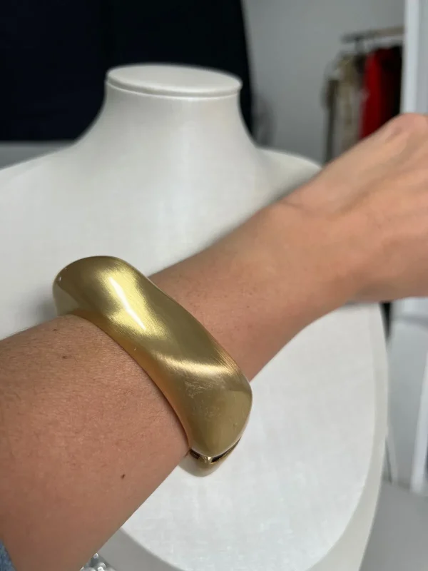 BRACELETE DOURADO QUADRADO FOSCO