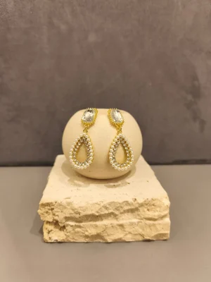 BRINCO DOURADO PENDULO PEROLA