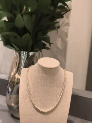 COLAR DOURADO RIVIE