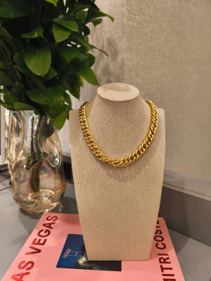 COLAR DOURADO CORRENTE GROSSA
