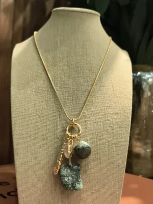 COLAR DOURADO PENC PEDRA