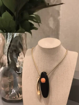 COLAR DOURADO MET MADEIRA
