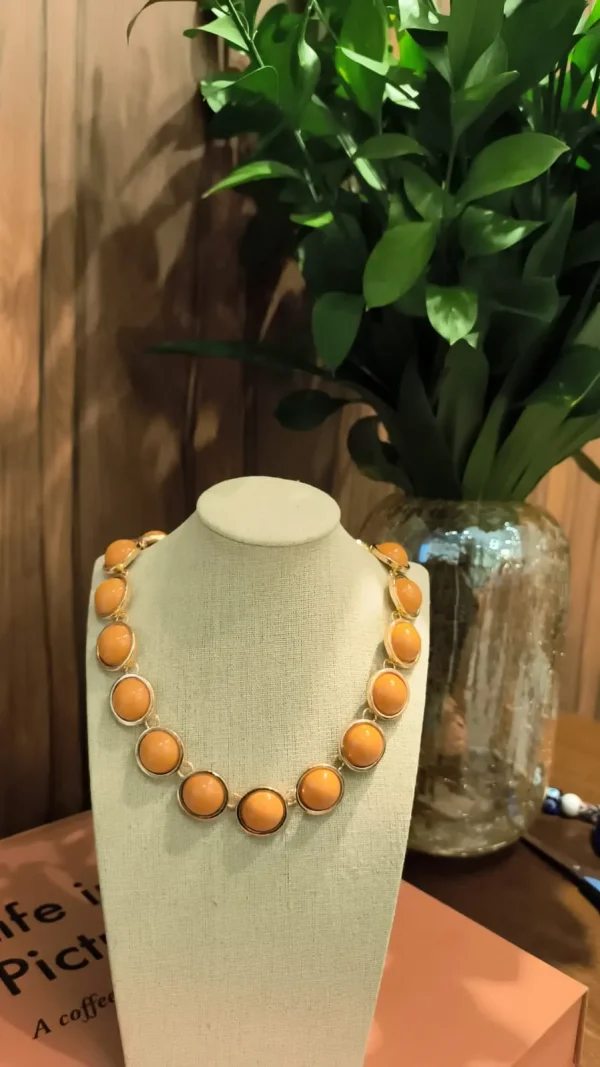COLAR DOURADO LARANJA - Imagem 2
