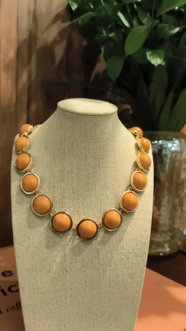 COLAR DOURADO LARANJA