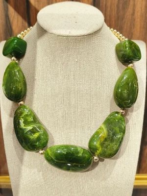 COLAR BOLAS DOURADO MAX