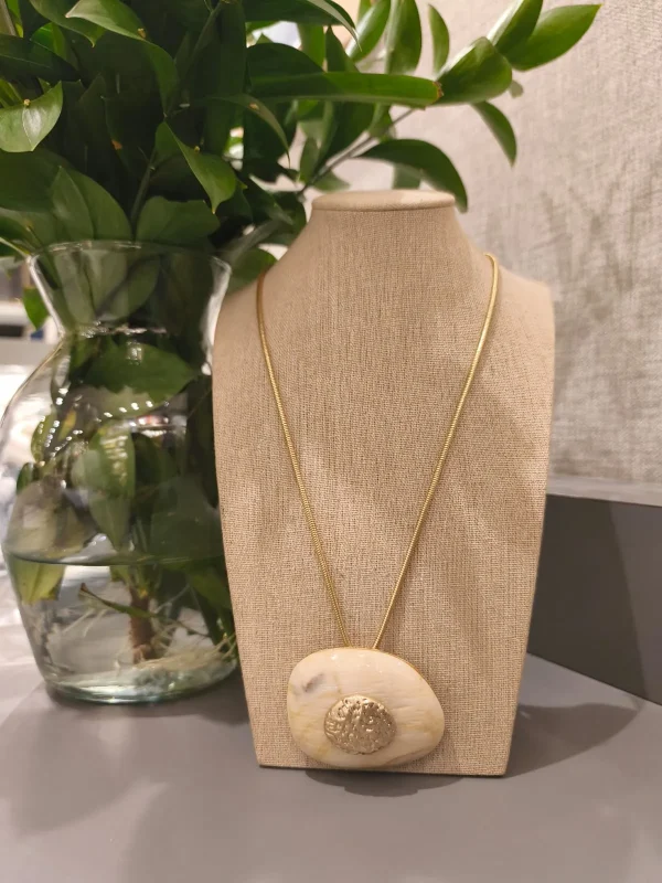 COLAR DOURADO RESINA OFF MET - Imagem 3