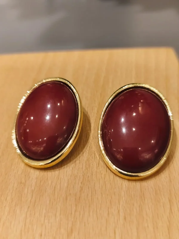 BRINCO DOURADO OVAL RESINA - Imagem 4