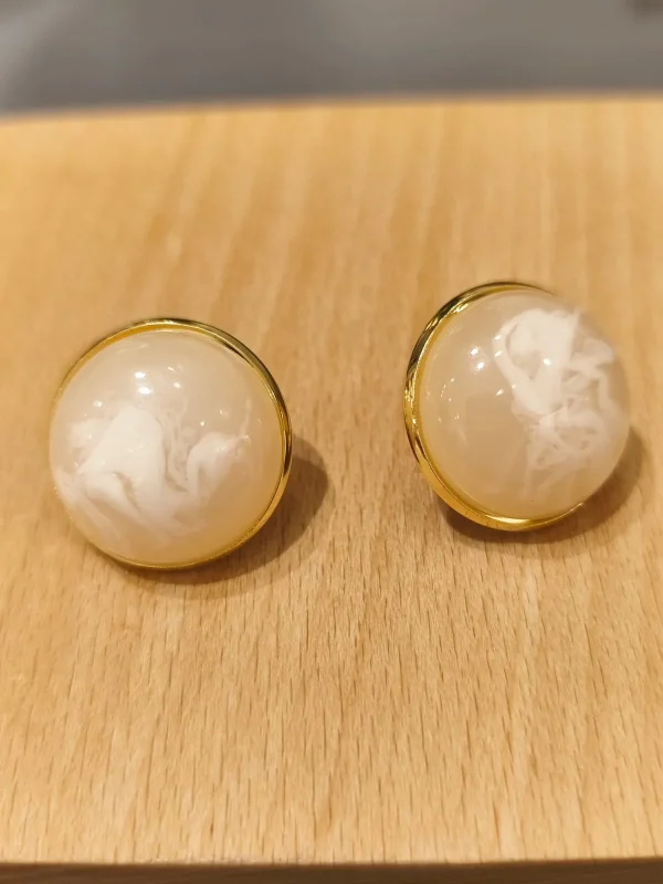 BRINCO DOURADO MEIA BOLA - Imagem 4