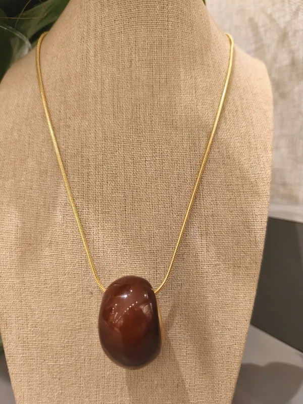 COLAR DOURADO PG RESINA MARFIM - Imagem 3