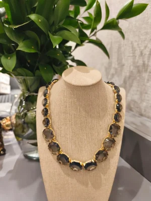 COLAR DOURADO FORMA GEOMETRICA