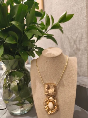 COLAR PG QUADRADO DOURADO FOSCO