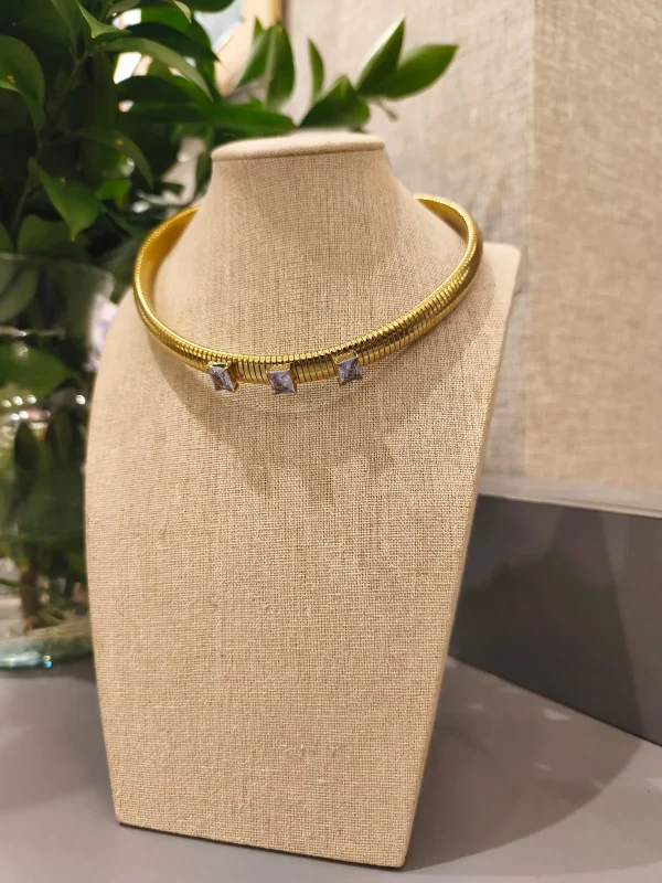 COLAR DOURADO 3 CHATONS - Imagem 2
