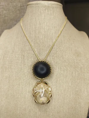 COLAR DOURADO PG PRETO