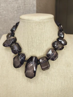 COLAR RESINA ASSIMETRICAS