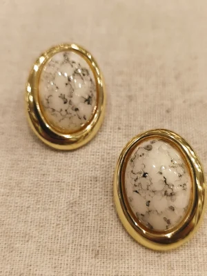 BRINCO DOURADO OFF RAJ