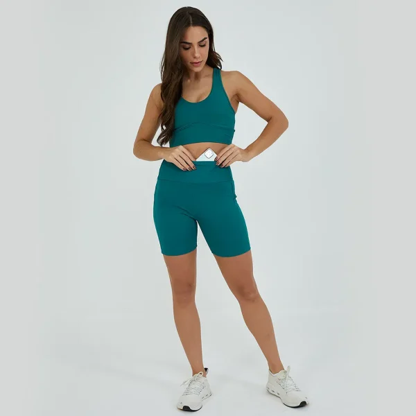 BERMUDA COM BOLSO FRONTAL