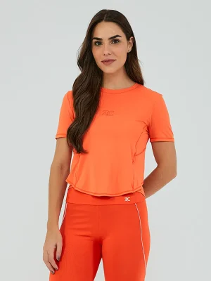 T-SHIRT COM RECORTES